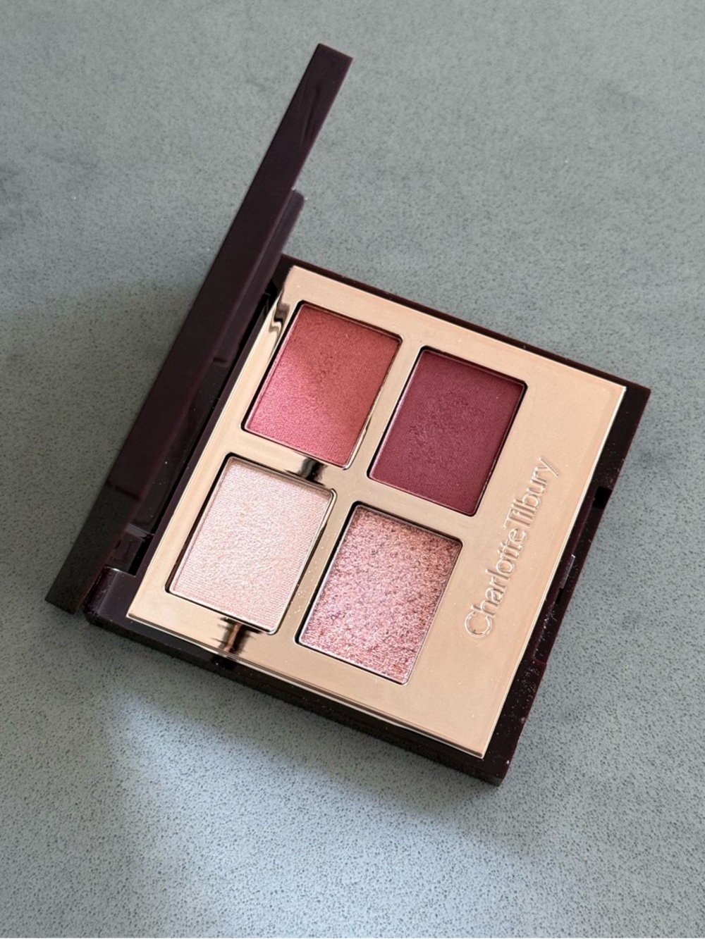 Walk of no Shame Charlotte Tilbury Eyeshadow Quad Palette